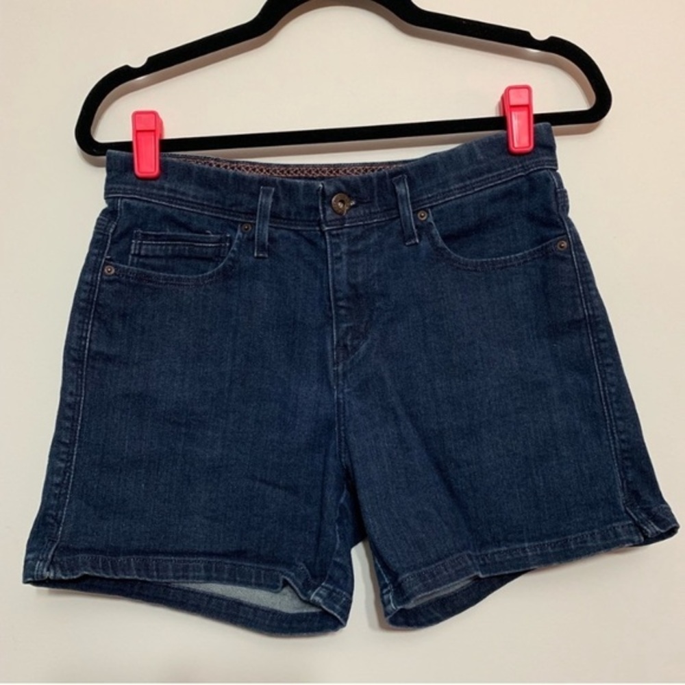 Levi’s Dark Wash Denim Shorts Size 4 Mid Rise Classic Blue Jean Shorts